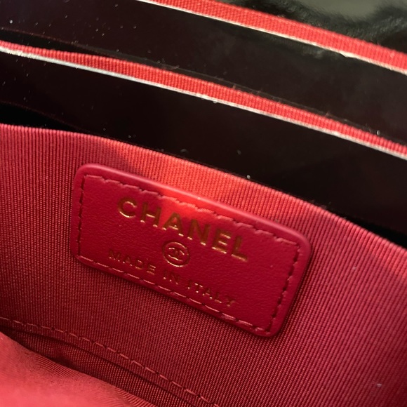 💓Sold💓Chanel 19 phone & card holder wallet - Picture 6 of 12